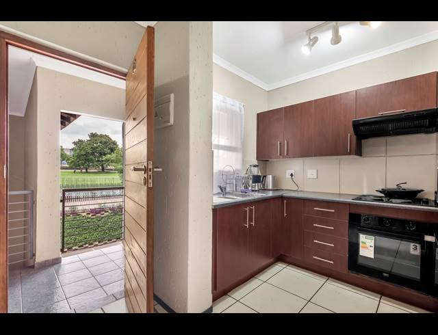 1 BEDROOM APARTMENT FOR SALE IN FERNDALE